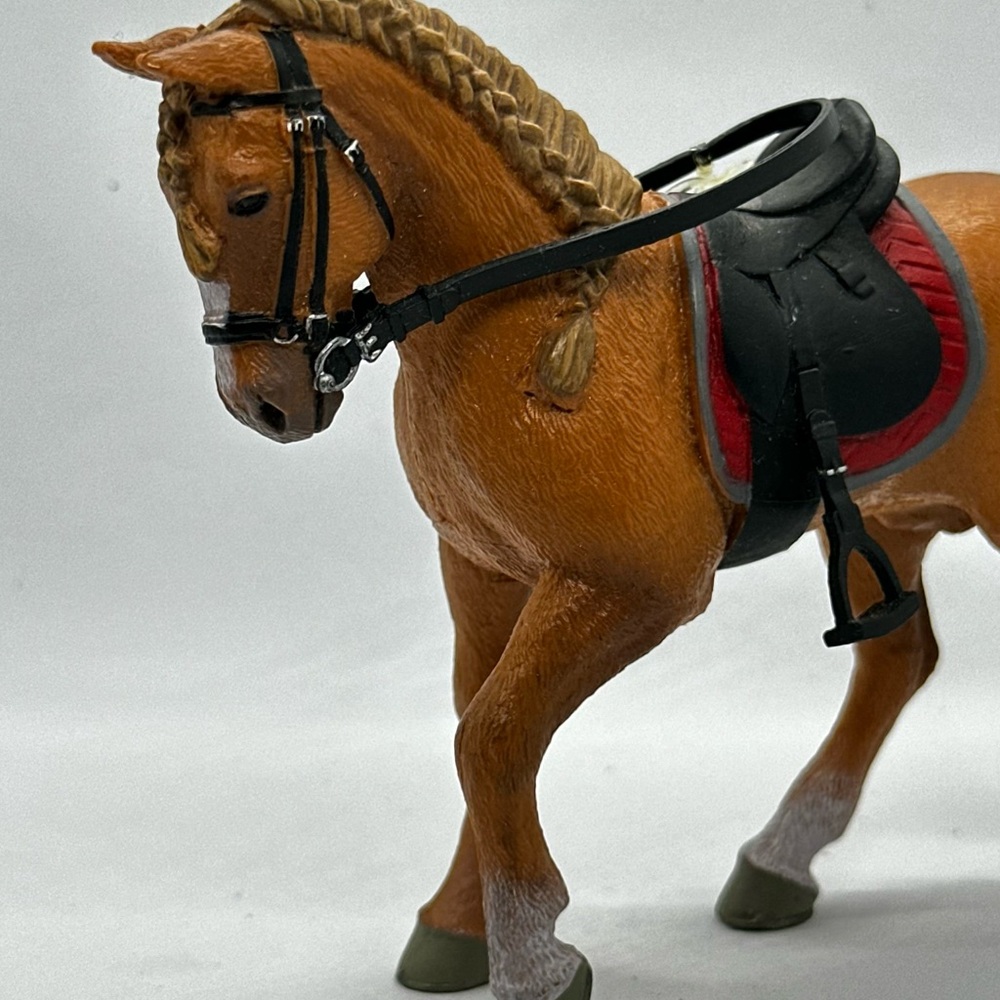 Papo 51564 Brown Walking Horse Figurine 2021 Collectible - Picture 4 of 13
